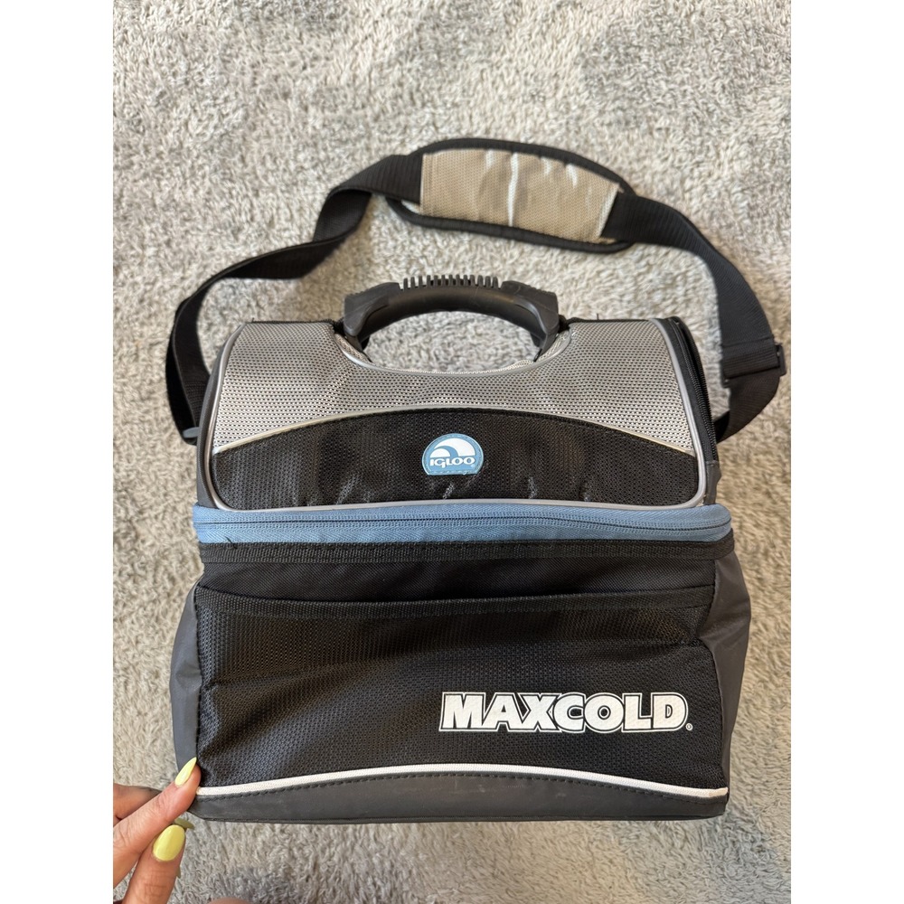 Igloo Unisex MaxCold Cooler Bag Medium Black Silver Insulated Shoulder Strap